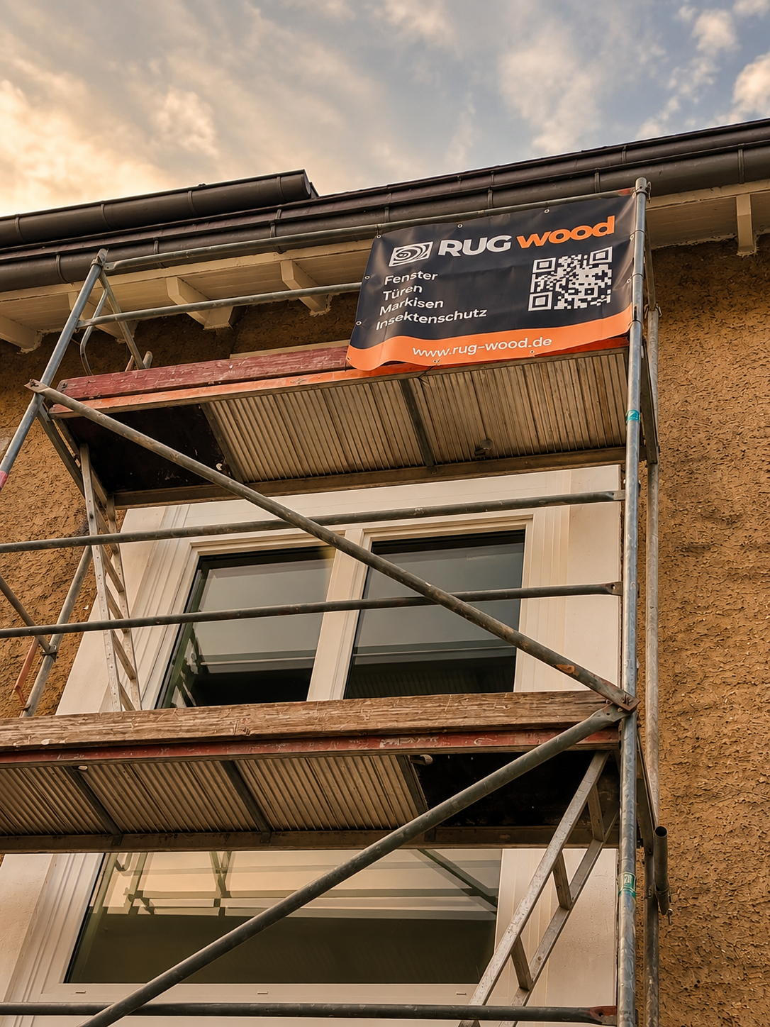 RUG wood Banner am Gerüst – Fenster, Türen, Markisen, Insektenschutz in Hildesheim